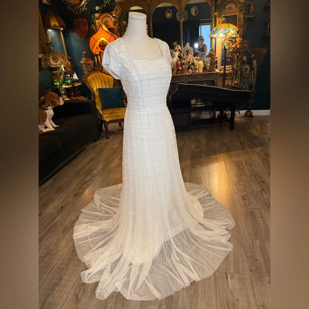 Adrianna Papell Platinum Bridal Gown – Style 39002 | Beaded Tulle Wedding Dress - Picture 3 of 11